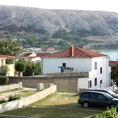 Miki Apartment Pag Town