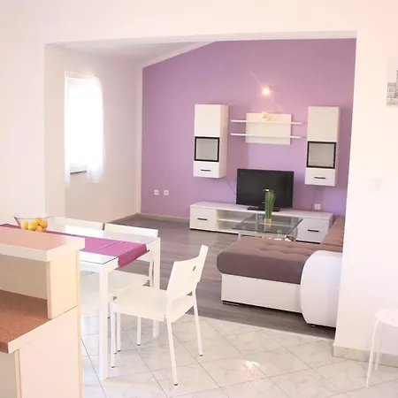 Apartment Miki Pag Town